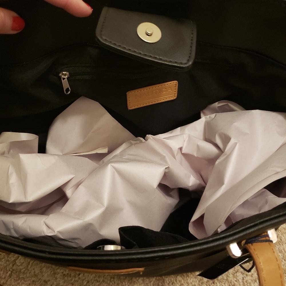 🎁SALE🎁*NEW WITH TAGS* Nautica Handbag - Picture 5 of 6